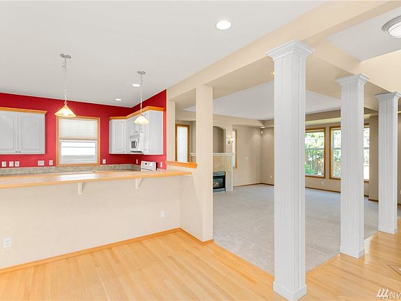 4th image of 10547 Evanston Ave N