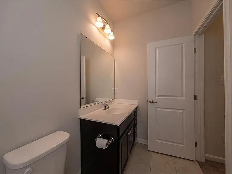 504 Florida Blvd — Photo 23