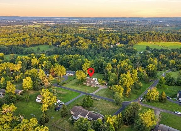 2nd image of 17 Dogwood Dr