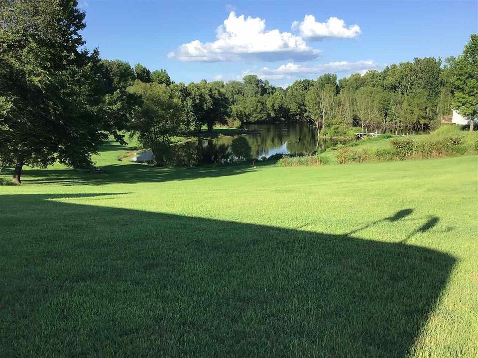 2nd image of 476 Jim McKenzie Rd