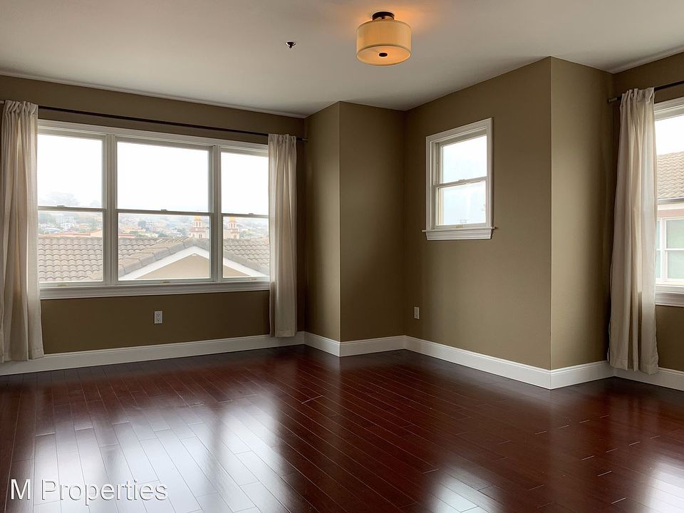 1st image of 18 Dorado Ter APT 36