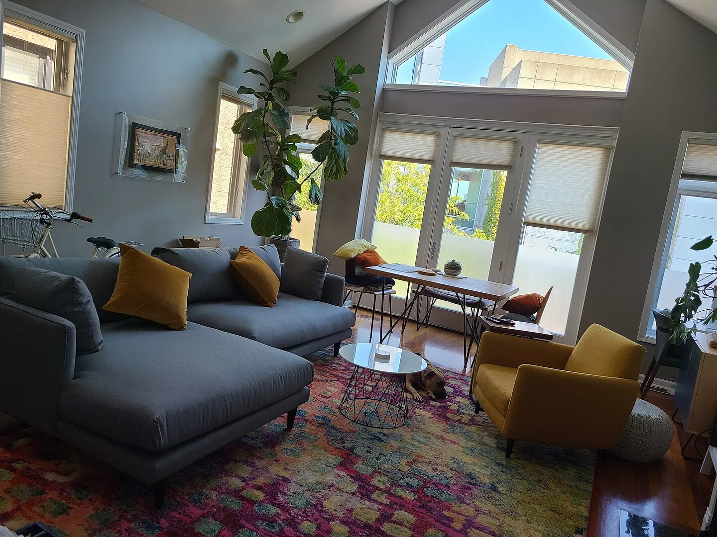 Fully Furnished 2 Bed / 2 Bath Condo in Wicker Park / Bucktown Area — Photo 1