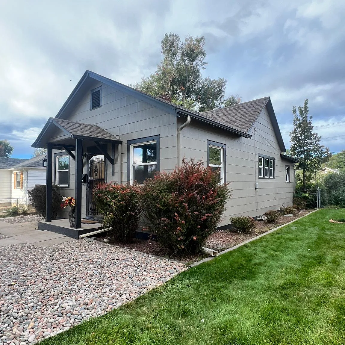 2 bed, 1192 sqft, $2,700 — Photo 3