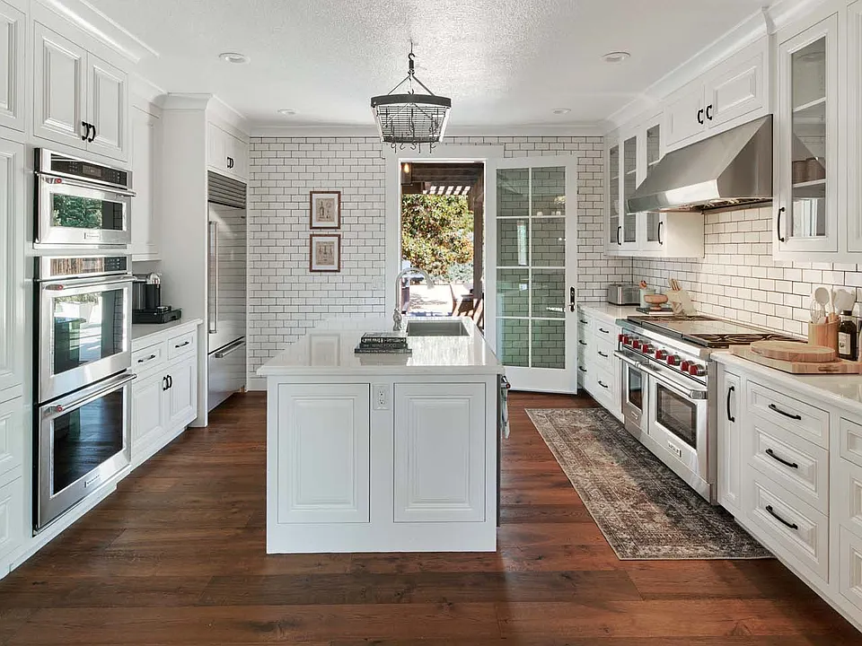 1136 Rutherford Rd