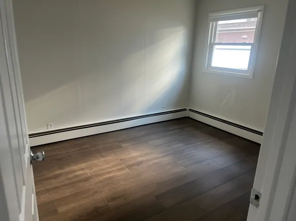 92-94 Linnett Street image 11 of 14