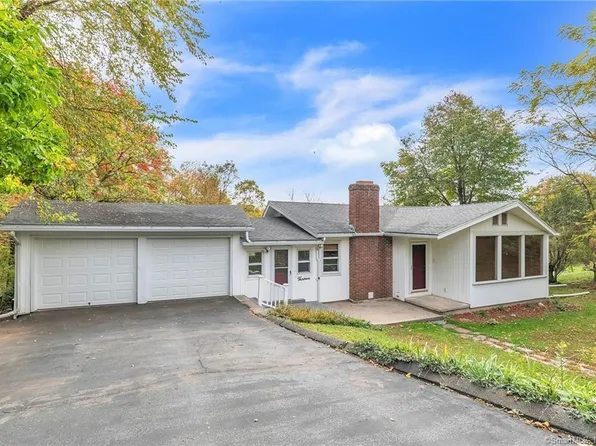 13 Pleasant Road, Enfield, CT 06082