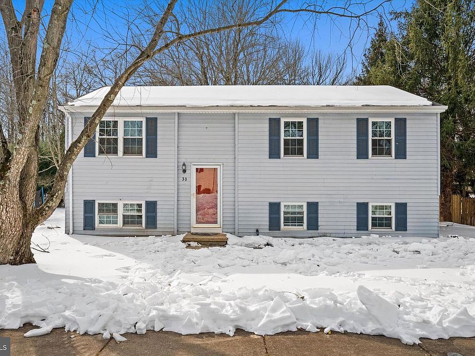 1st image of 30 Julie Ln