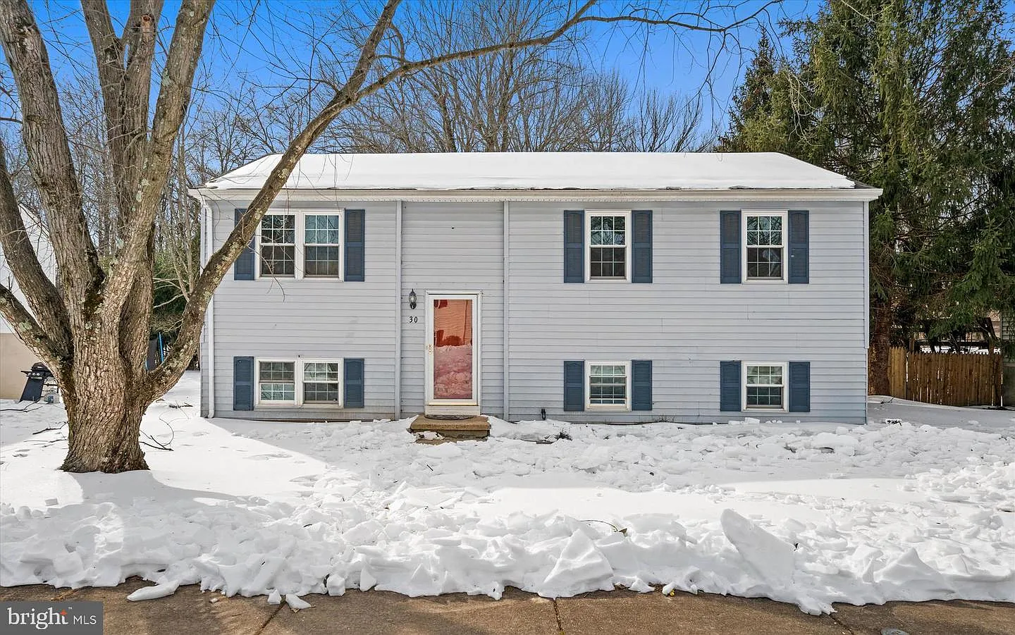 30 Julie Ln photo 1