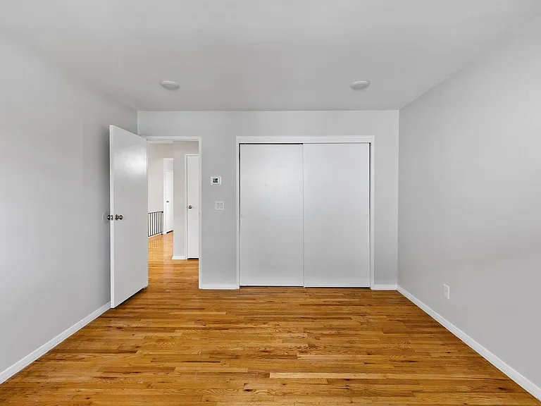 20-22 Rosol Ln #24 — Photo 12