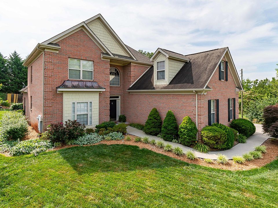 1st image of 1740 Evening Shade Ln