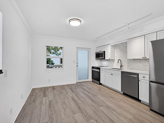 2nd image of 624 Southwind Cir APT 4