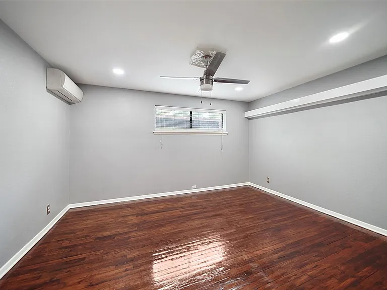 311 Hawthorne St #1 — Photo 11