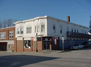 52 Main St, Madison, ME 04950