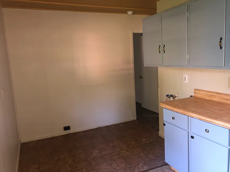 515 & 517 Wilson Ave SW — Photo 13