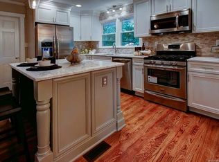 634 Lansdowne Rd, Charlotte, NC 28270