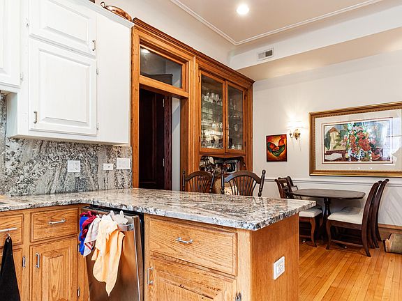 3rd image of 2504 N Orchard St #1