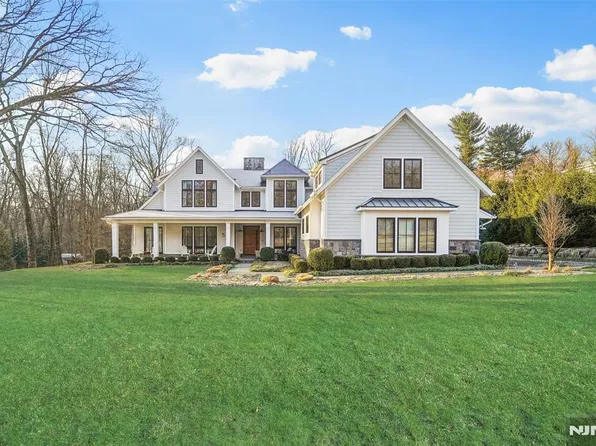 56 Dimmig Rd, Upper Saddle River, NJ 07458