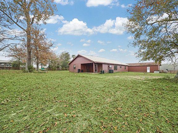 3rd image of 1701 Alsobrooks Rd