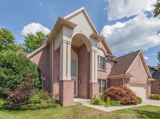 2818 Leslie Park Cir, Ann Arbor, MI