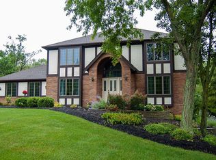 7545 Andover Ln, North Royalton, OH