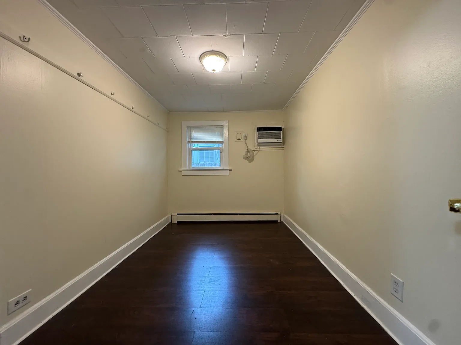 3 bed, 988 sqft, $2,800 — Photo 4