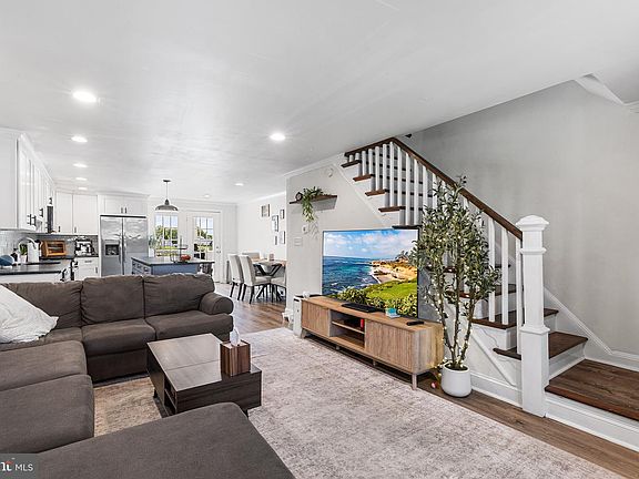 2nd image of 732 Rively Ave