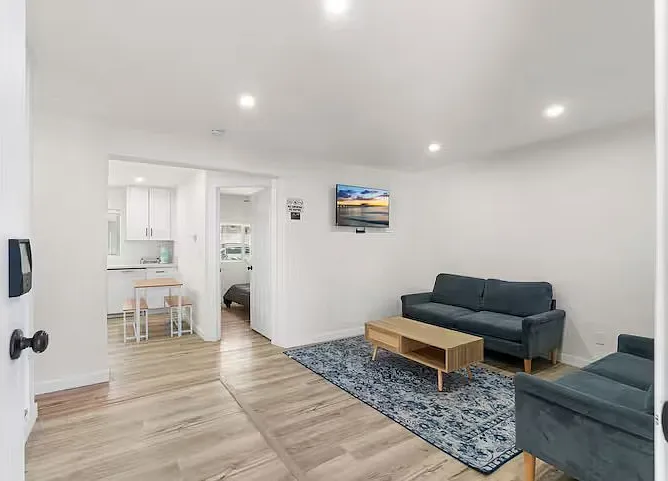 1 bed, 500 sqft, $2,300 — Photo 2