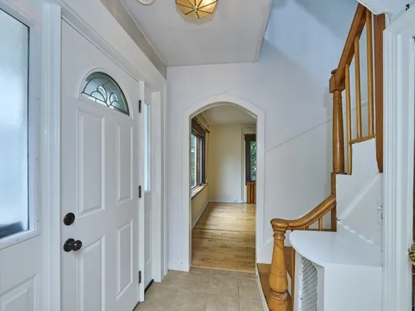 4 Cottage Cir, Somerville, MA 02144