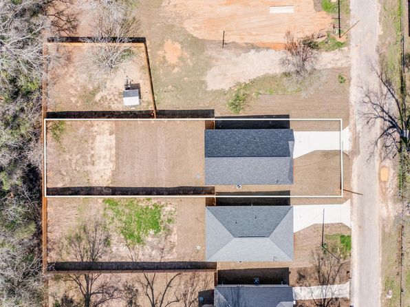 8086 3rd St, Laurel Hill, FL 32567