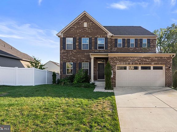 3rd image of 9801 Passage Dr