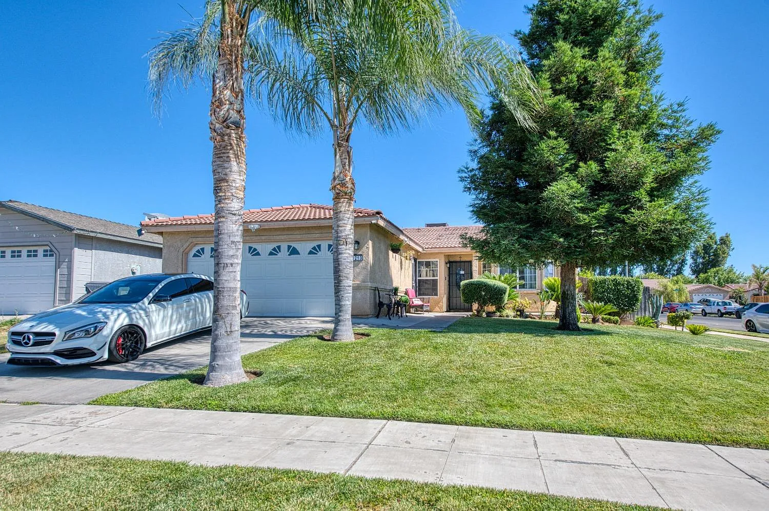1213 Carmen Ave photo 1
