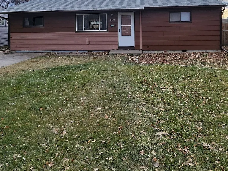 1426 Kearney Ave — Photo 1