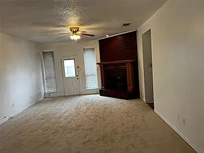 3 bed, 2.0 bath, 1164 sqft, $1,990 — Photo 2
