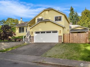 19618 76th Ave NE, Kenmore, WA 98028