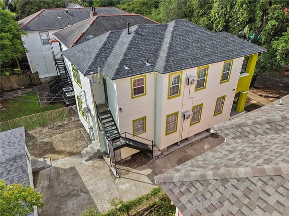 3rd image of 3711 Louisiana Avenue Pkwy