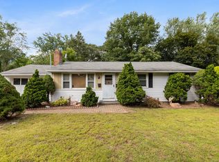 28 Garry Rd, Windsor Locks, CT 06096