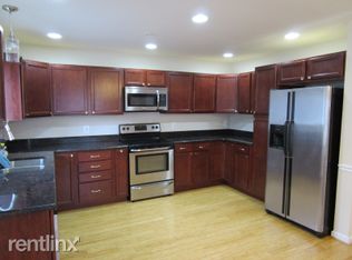 5427 Sargent Rd, Hyattsville, MD 20782