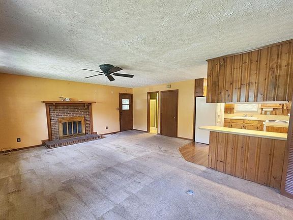 4th image of 900 17th Ave