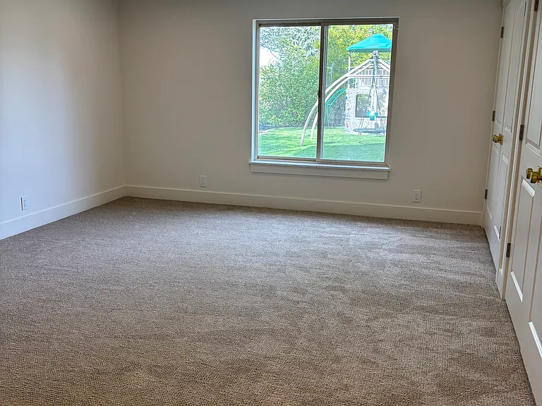 10121 N 6960 W — Photo 15