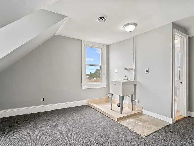 203 E Springfield Rd #17 — Photo 13