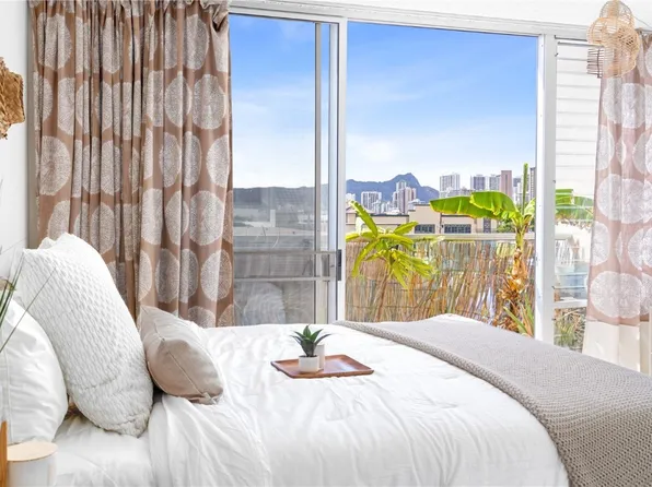 555 University Ave APT 401, Honolulu, HI 96826
