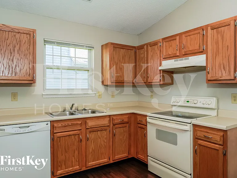 1880 Long Lake Dr — Photo 9