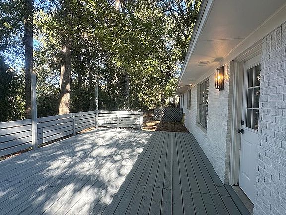 5th image of 2506 Pin Oak Dr