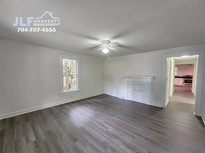 650 Harris St NW — Photo 2