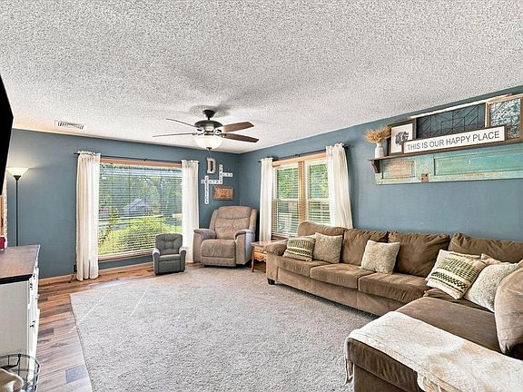 5th image of 37 N Boyd St