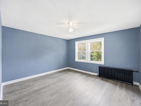 2nd image of 905 19th St NE #2