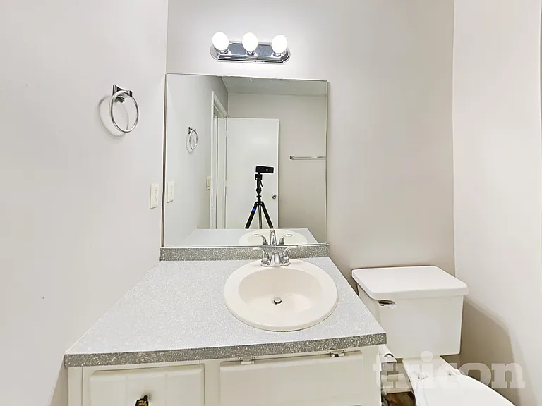 1147 Reading Dr NW — Photo 16