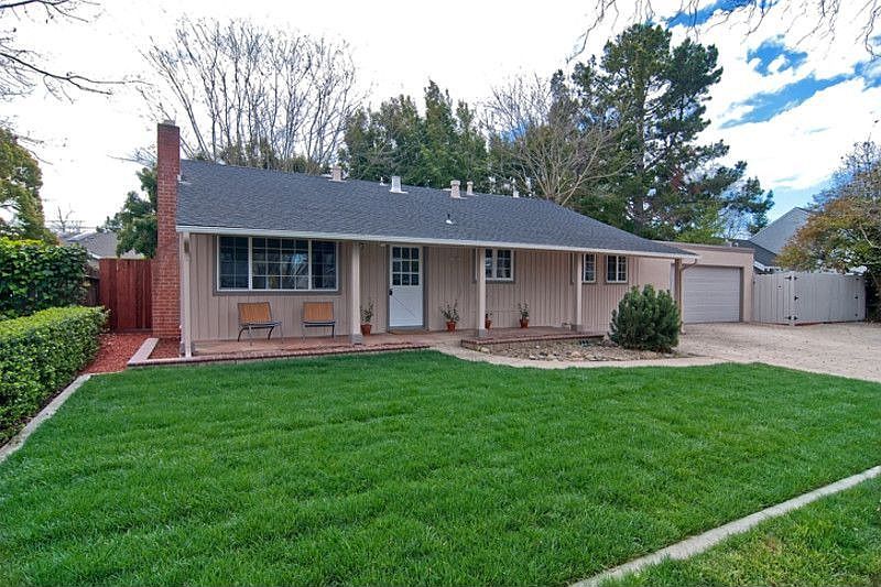 1st image of 1614 Connecticut Dr