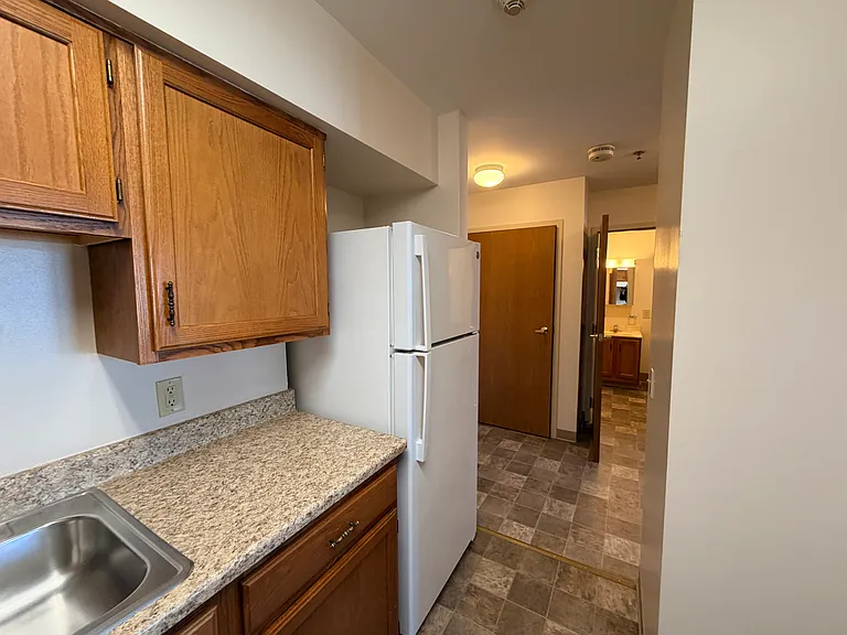 2132 Sawyer Dr — Photo 10