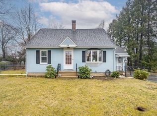 33 Woodside Dr, Agawam, MA 01001